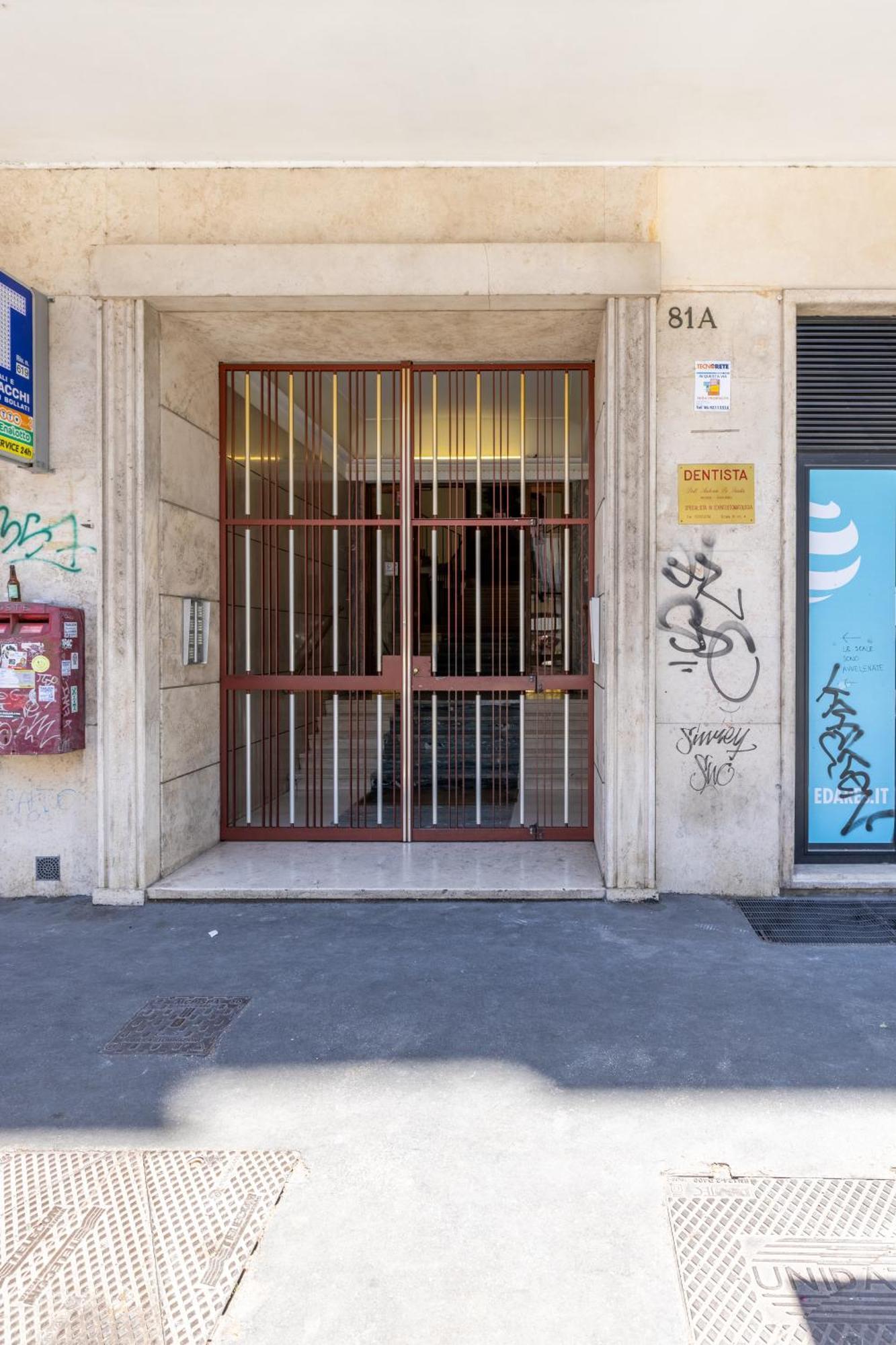 ローマCasa Preziosa In Metro Piramideアパートメント エクステリア 写真